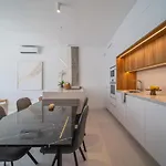 Tian Apartment